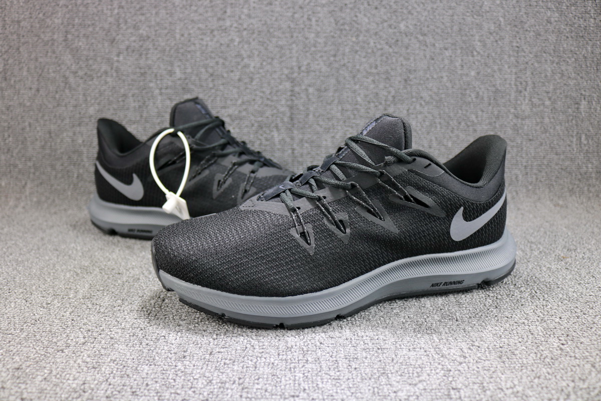 Nike Quest II Carbon Grey Running Shoes